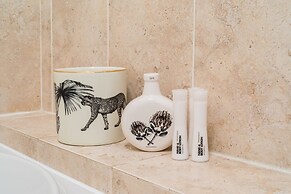 Richardsons Mews by Lime Street