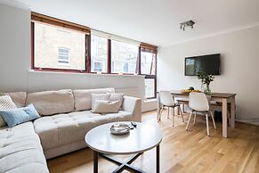 Richardsons Mews by Lime Street