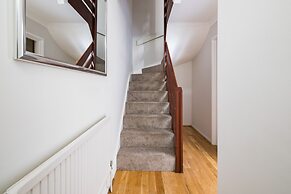 Richardsons Mews by Lime Street