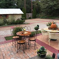 L&N Bed and Breakfast