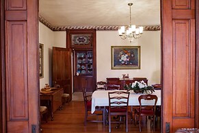 L&N Bed and Breakfast