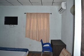 Les Chambres Du Prélat