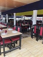 Les Chambres Du Prélat