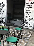 Les Chambres Du Prélat