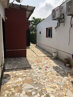 Les Chambres Du Prélat