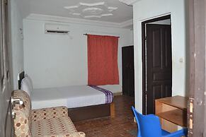 Les Chambres Du Prélat