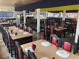 Les Chambres Du Prélat