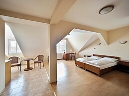 Hotel U Labutě