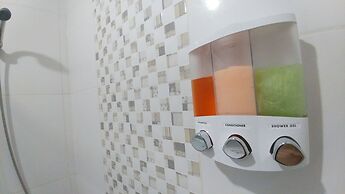 Tropical Condo BBQ Pool 5min to Airport