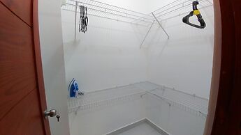 Tropical Condo BBQ Pool 5min to Airport