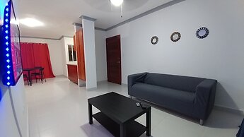 Tropical Condo BBQ Pool 5min to Airport