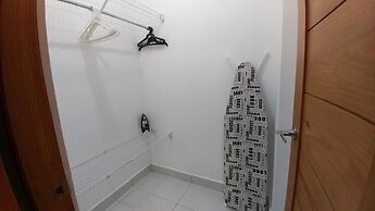 Tropical Condo BBQ Pool 5min to Airport