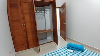 Tropical Condo BBQ Pool 5min to Airport