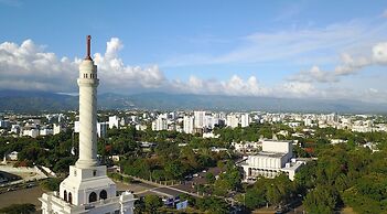 Tropical Condo BBQ Pool 5min to Airport