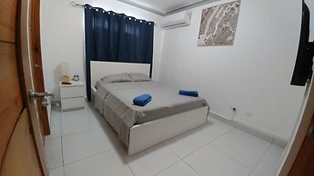 Tropical Condo BBQ Pool 5min to Airport