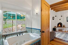 El Torreon - Exclusive Luxury Home, Nestled Next to Water and Trees