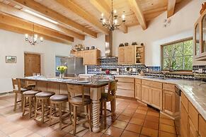 El Torreon - Exclusive Luxury Home, Nestled Next to Water and Trees