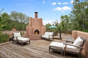 El Torreon - Exclusive Luxury Home, Nestled Next to Water and Trees