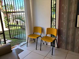 Apartamento com Piscina a Beira Mar