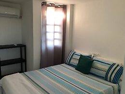 Apartamento com Piscina a Beira Mar