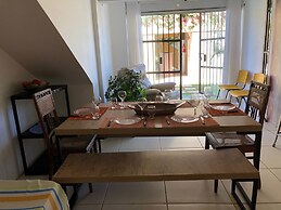 Apartamento com Piscina a Beira Mar