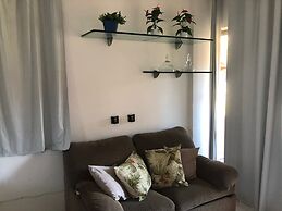 Apartamento com Piscina a Beira Mar