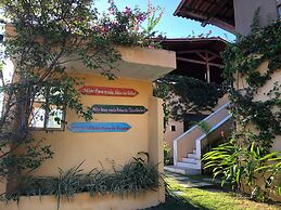 Apartamento com Piscina a Beira Mar