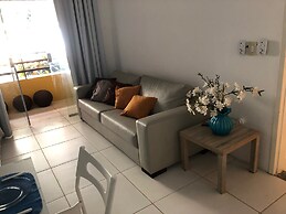 Apartamento com Piscina a Beira Mar