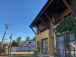 Apartamento com Piscina a Beira Mar