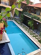 Apartamento com Piscina a Beira Mar