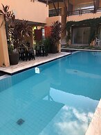Apartamento com Piscina a Beira Mar