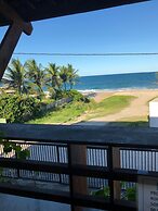 Apartamento com Piscina a Beira Mar