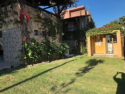 Apartamento com Piscina a Beira Mar