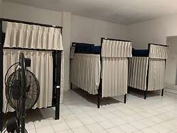 Arta Garden Guest House & Hostel