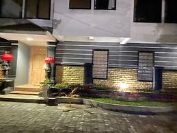 Arta Garden Guest House & Hostel