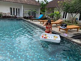 Arta Garden Guest House & Hostel