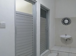 Arta Garden Guest House & Hostel