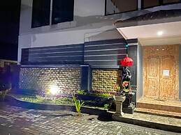 Arta Garden Guest House & Hostel