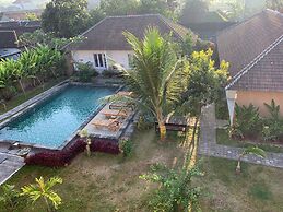 Arta Garden Guest House & Hostel