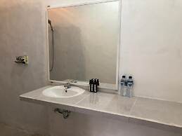 Arta Garden Guest House & Hostel