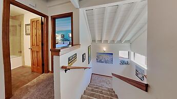 Slopeside Four Bedroom Homes at 1849 Condos - Free Wifi and Parking! b