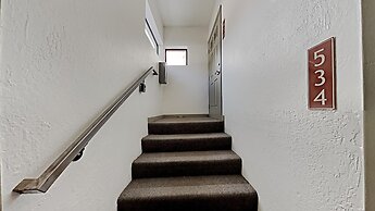 Slopeside Four Bedroom Homes at 1849 Condos - Free Wifi and Parking! b