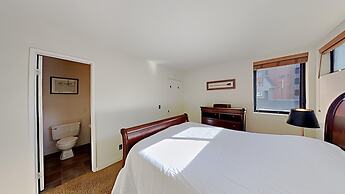 Spacious 2 BR Units at 1849 Condos with FREE Pool, Parking & Wifi