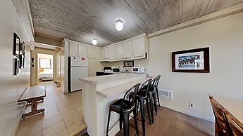 Spacious 2 BR Units at 1849 Condos with FREE Pool, Parking & Wifi