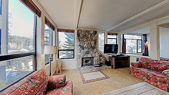 Spacious 2 BR Units at 1849 Condos with FREE Pool, Parking & Wifi