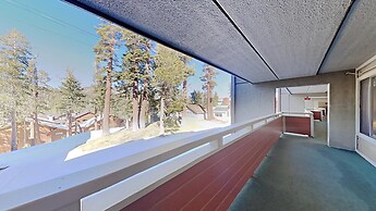 Spacious 2 BR Units at 1849 Condos with FREE Pool, Parking & Wifi