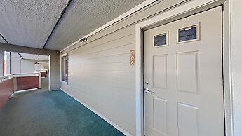 Spacious 2 BR Units at 1849 Condos with FREE Pool, Parking & Wifi