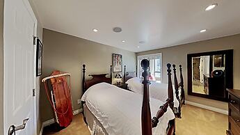 Spacious 2 BR Units at 1849 Condos with FREE Pool, Parking & Wifi