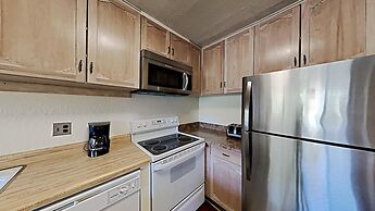 Spacious 2 BR Units at 1849 Condos with FREE Pool, Parking & Wifi