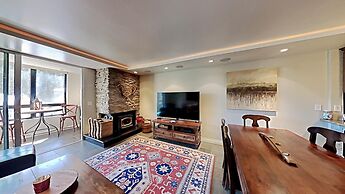 Spacious 2 BR Units at 1849 Condos with FREE Pool, Parking & Wifi